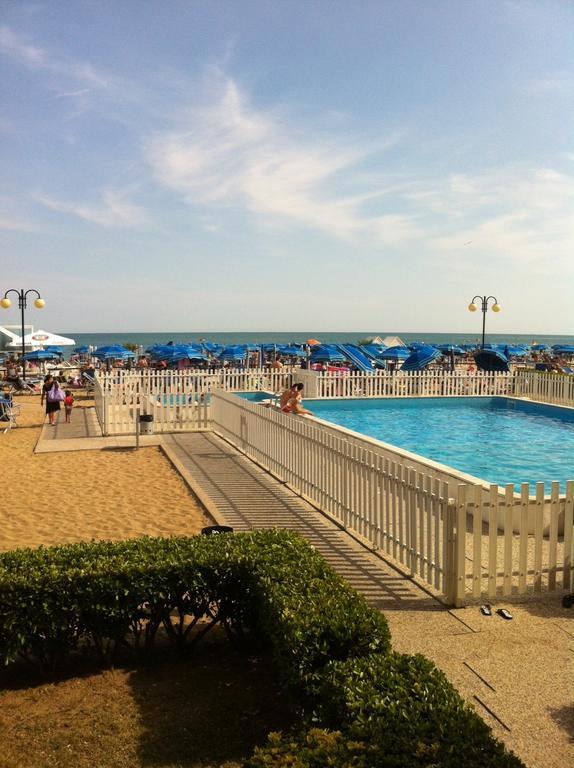 Residence Apollo - Walterigato Apartments Solo Per Famiglie Lido di Jesolo Exteriér fotografie